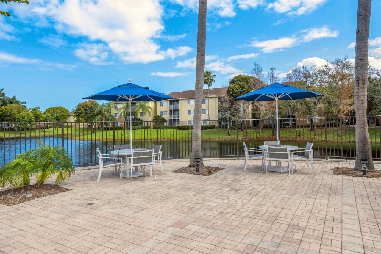 Luxurious Apartments With Pool And Gym At Boynton Beach Exterior foto